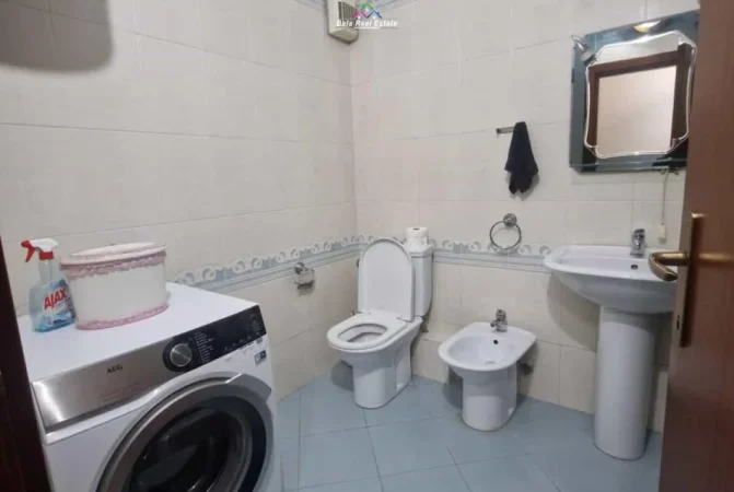 Tirane, jepet me qera apartament 2+1 Kati 8, 110 m² 730 € (Rruga Medar Shtylla)