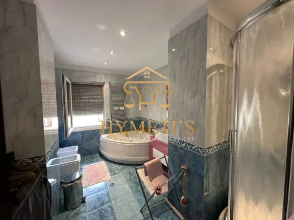 Tirane, shitet apartament+verande | Penthouse , 500 m² 650.000 € (Rruga Fortuzi)