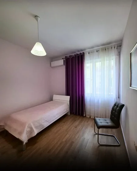 Tirane, jepet me qera apartament 2+1+Aneks+Ballkon , 120 m² 800 € 