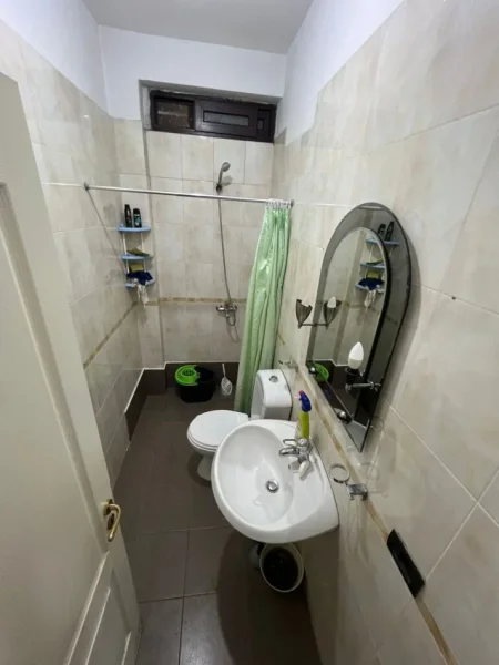 Tirane, jepet me qera apartament 3+1 Kati 6, 100 m² 730 € (Rruga Mine Peza)