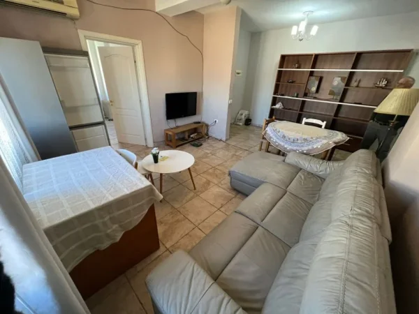 Tirane, jepet me qera apartament 3+1 Kati 6, 100 m² 730 € (Rruga Mine Peza)