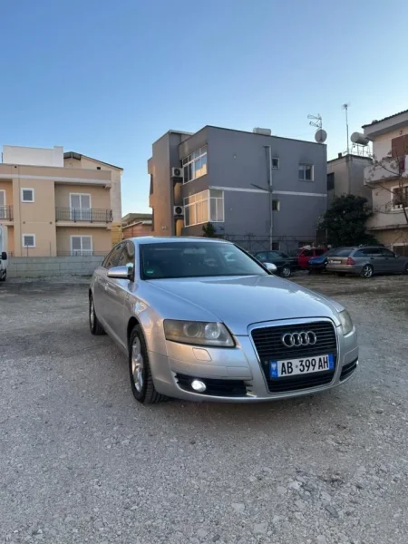 Tirane, shes makine AUDI A6 2005 BENZINË GAZ Benzin+Gaz, gri metalizato automatik Kondicioner 248.000 km 4.000 €