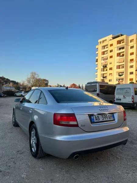 Tirane, shes makine AUDI A6 2005 BENZINË GAZ Benzin+Gaz, gri metalizato automatik Kondicioner 248.000 km 4.000 €