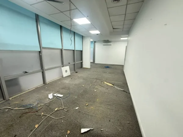 Tirane, jepet me qera zyre Kati 2, 200 m² 1.883 € (Bulevardi Gjergj Fishta)