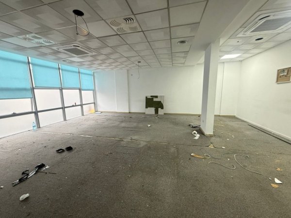 Tirane, jepet me qera zyre Kati 2, 200 m² 1.883 € (Bulevardi Gjergj Fishta)