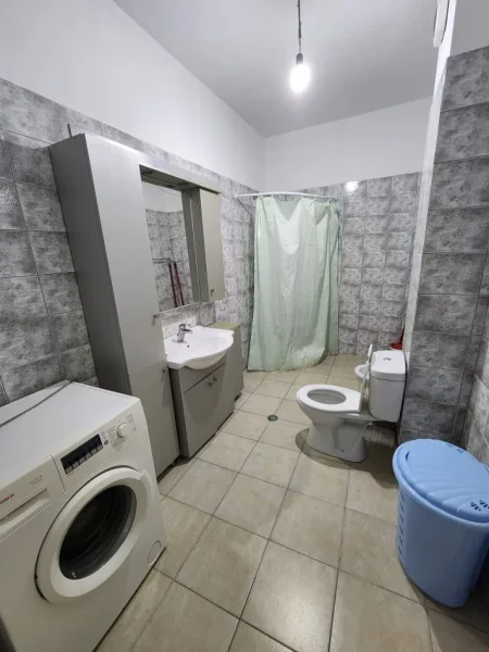 Apt 2+1 i Ri** (Yzberisht - afer Spt. Amerikan 3) Pllt. i Ri me Ashensor || i Kompletuar **Ballkon i Madh ** Kuzhine e Re