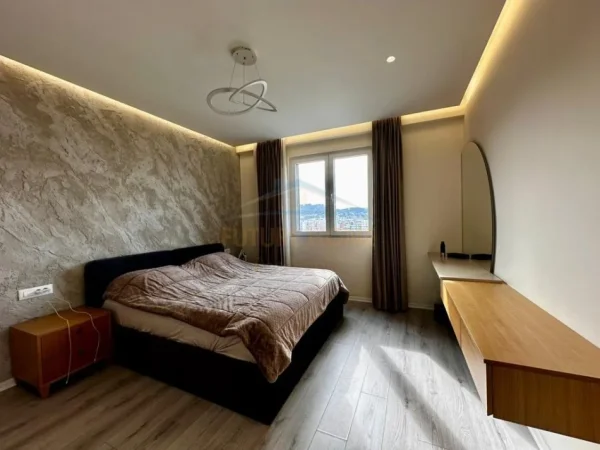 Tirane, shitet apartament 2+1+2+PARKIM Kati 10, 117 m² 250.000 € (Kompleksi Grand Gallery , Yzberisht)