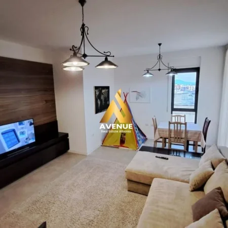 Tirane, jepet me qera apartament 2+1+Ballkon Kati 4, 104 m² 143.000 € (Rruga Shefqet Kuka)