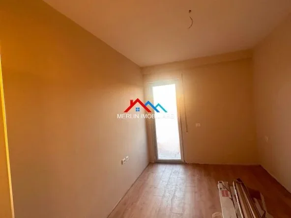 Shqiperi, shitet apartament 1+1+Ballkon Kati 1, 66 m² 120.000 € (RRUGA 5 MAJI)