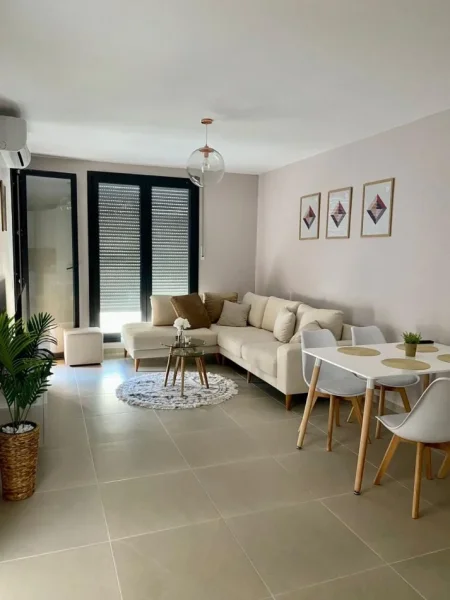 Tirane, jepet me qera apartament 1+1+Ballkon Kati 10, 65 m² 500 € (Kompleksi ASL)