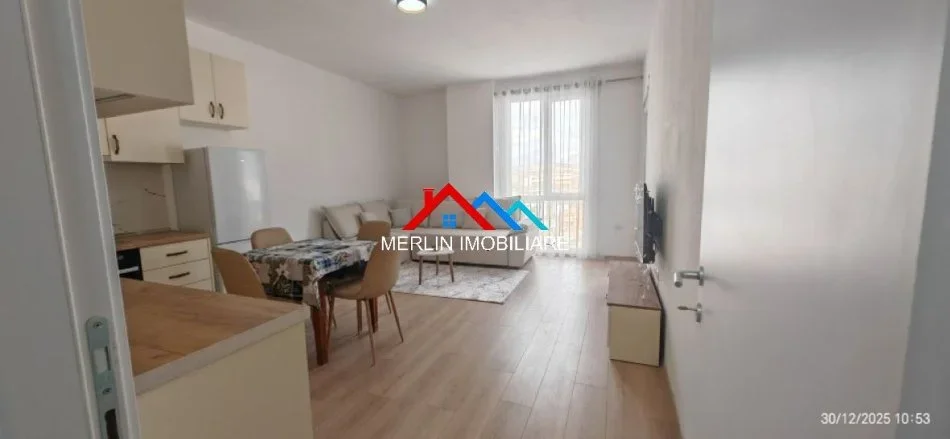 Tirane, jepet me qera apartament 1+1+Ballkon Kati 5, 60 m² 450 € (RRUGA ALI VISHA,SHKOZE)