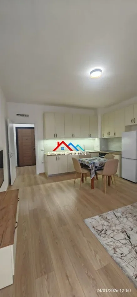 Tirane, jepet me qera apartament 1+1+Ballkon Kati 5, 60 m² 450 € (RRUGA ALI VISHA,SHKOZE)