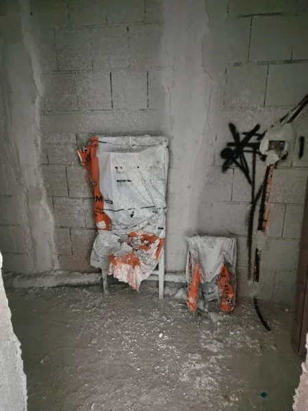 Tirane, shitet apartament 2+1 Kati 1, 100 m² (Mihal grameno)