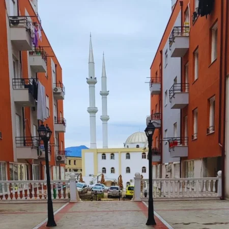 Tirane, shitet ambjent biznesi Kati 0, 103 m² 