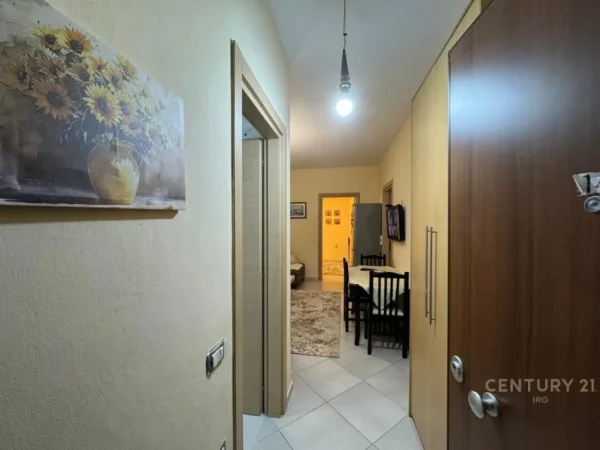Tirane, shitet apartament 2+1+Ballkon Kati 2, 65 m² 117.000 € (liqeni i thate)