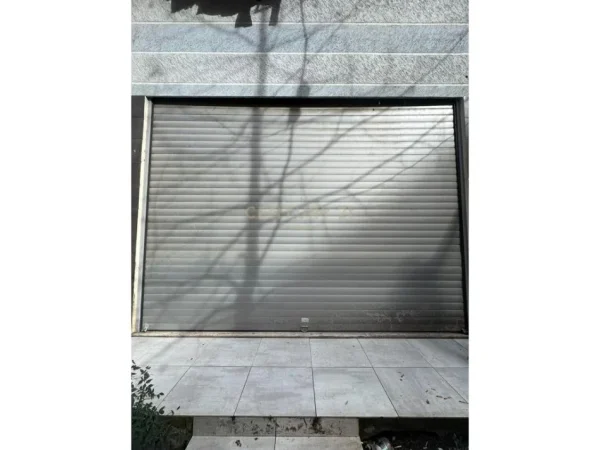 Tirane, shitet Kati 0, 38 m² 80.000 € (misto mame)