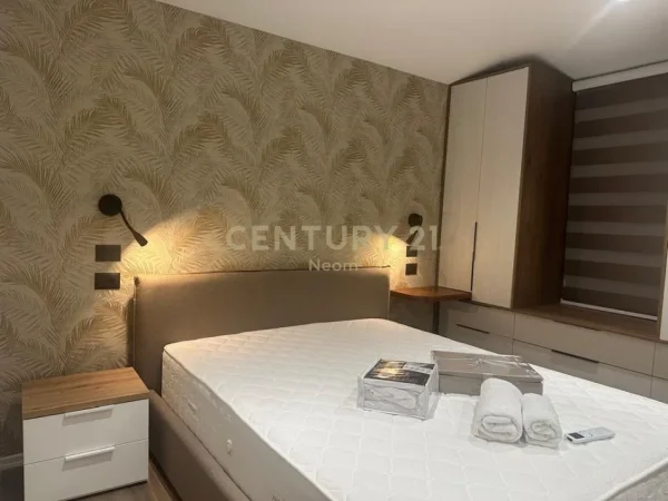 Tirane, shitet apartament 1+1 Kati 6, 57 m² 176.700 € (ish blloku)