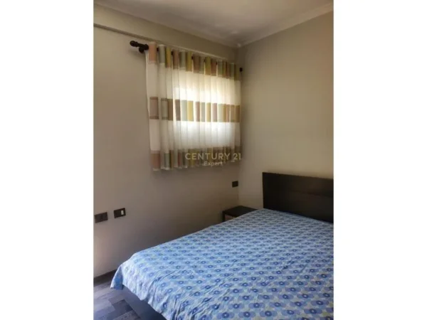 Tirane, jepet me qera apartament 1+1 Kati 3, 55 m² 530 € (brryli)