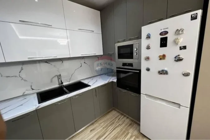 Tirane, jepet me qera apartament , 110 m² 1.000 € 