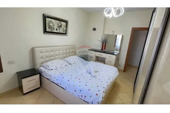 Tirane, jepet me qera apartament , 110 m² 1.000 € 