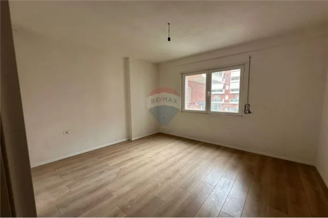 Tirane, jepet me qera , 122 m² (Astir)