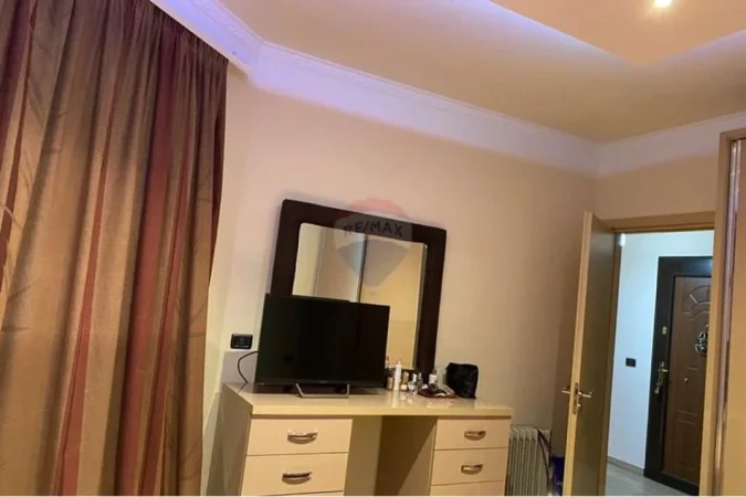 Tirane, jepet me qera apartament , 102 m² 500 € (Yzberisht)