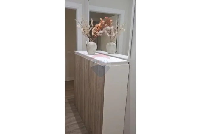 Tirane, jepet me qera apartament , 102 m² 1.001 € (Rose Garden, Tiranë)