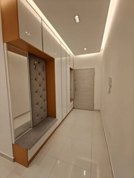 Shqiperi, jepet me qera 2+1 Kati 2, 90 m² 650 € 