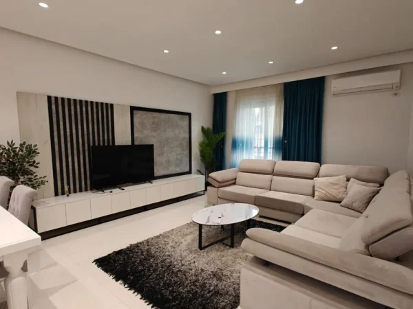 Shqiperi, jepet me qera 2+1 Kati 2, 90 m² 650 € 