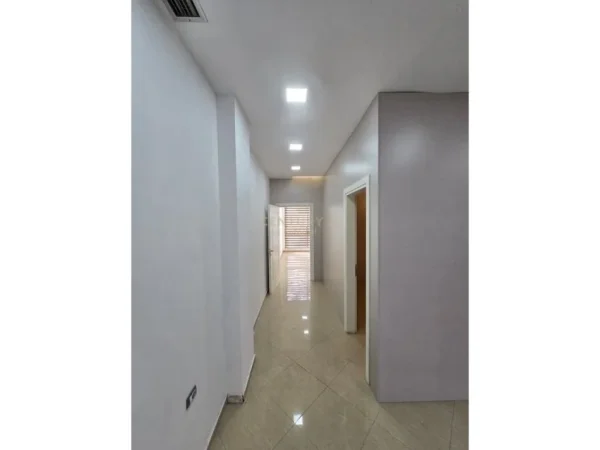 Tirane, shes ambjent biznesi , 94 m² 320.000 € 