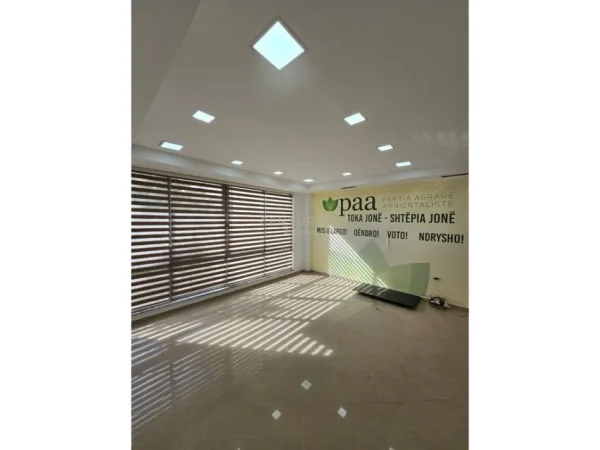 Tirane, shes ambjent biznesi , 94 m² 320.000 € 