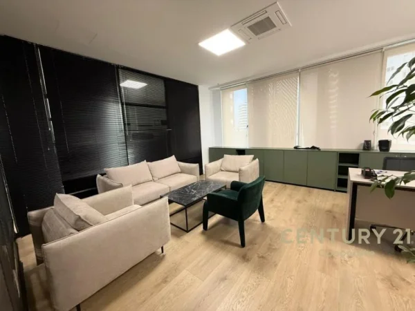 Tirane, jepet me qera zyre Kati 2, 583 m² 