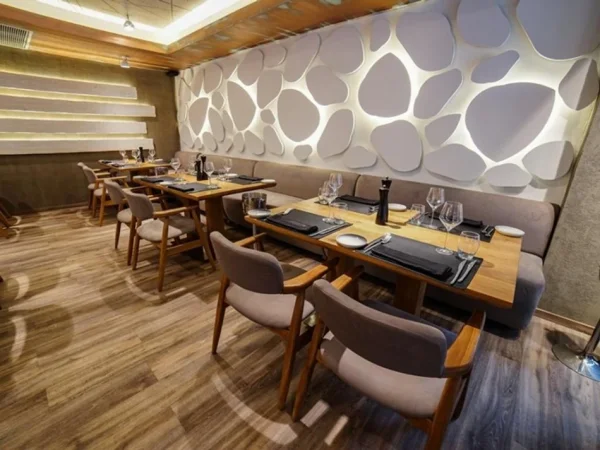 Tirane, jepet me qera bar-resorant , 160 m² 3.500 € 