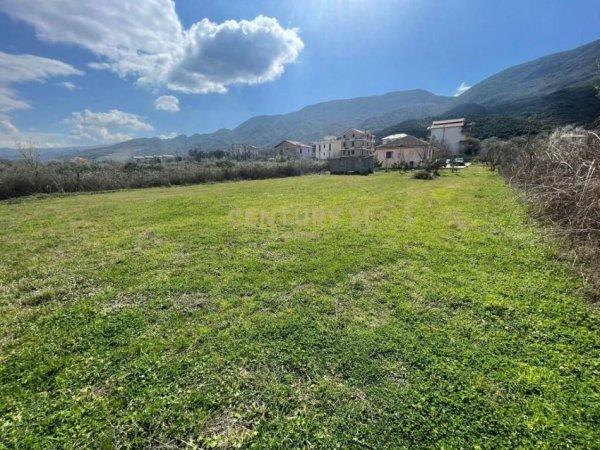 Tirane, shes toke , 1.350 m² 175.000 € (Berzhite)