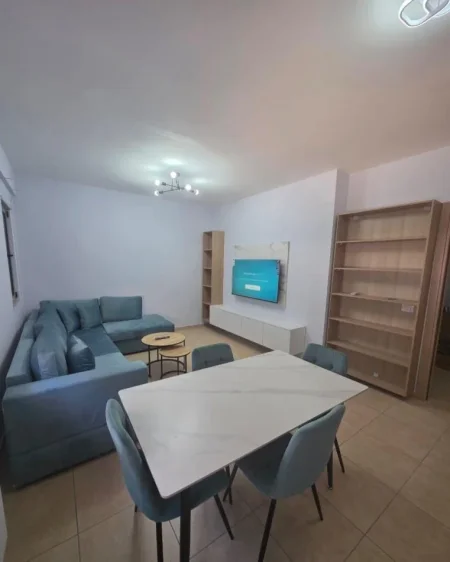 Tirane, jepet me qera apartament 1+1 Kati 2, 68 m² 500 € (5 maj)