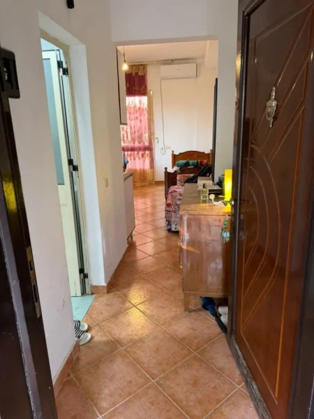 Tirane, jepet me qera garsonier 1+1 Kati 1, 35 m² 320 € (5 maj)