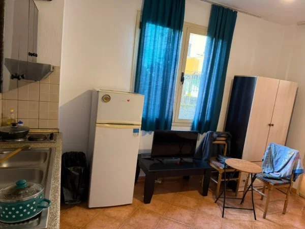 Tirane, jepet me qera garsonier 1+1 Kati 1, 35 m² 320 € (5 maj)