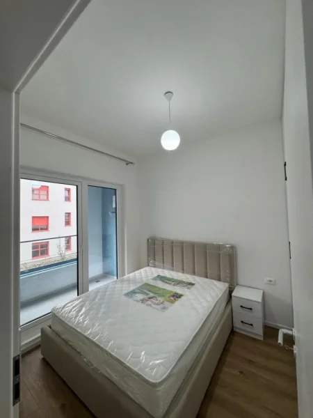 Tirane, jepet me qera apartament 1+1 Kati 1, 60 m² 450 € (ali dem)