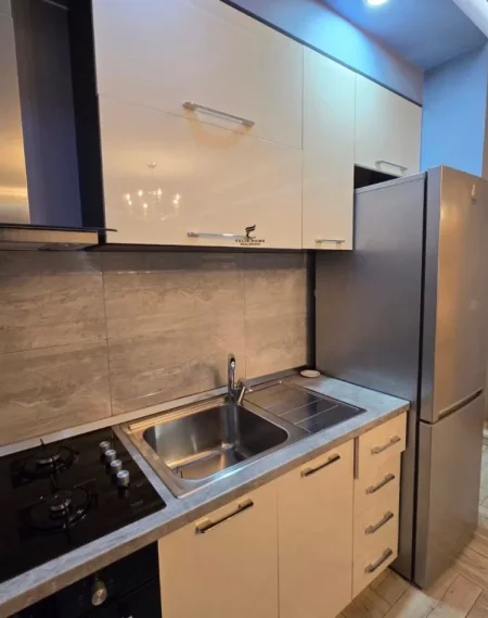 Tirane, jepet me qera apartament 1+1 Kati 2, 63 m² 650 € (ISH RESTORANT DURRESI)
