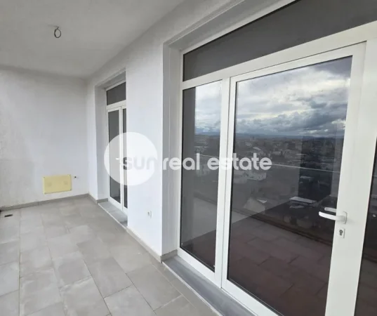 Shkoder, shitet apartament 1+1+Ballkon Kati 7, 70 m² 83.000 € (AFER POLICISE)