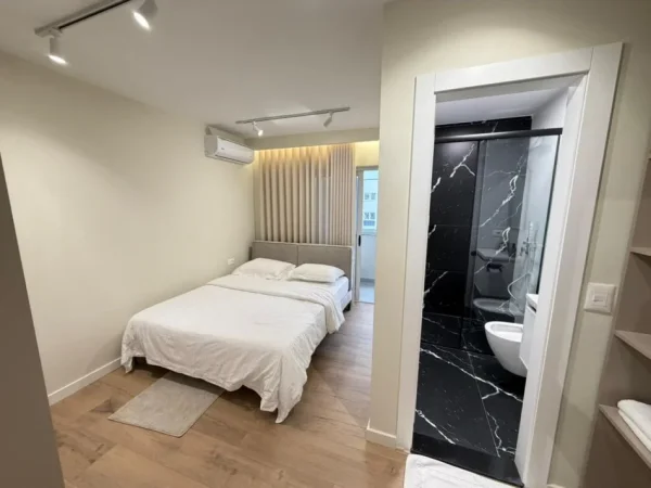 Tirane, shitet apartament 1+1 Kati 5, 65 m² 