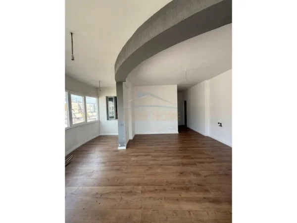 Tirane, shitet apartament 3+1 Kati 7, 125 m² 210.000 € (Unaza e re)