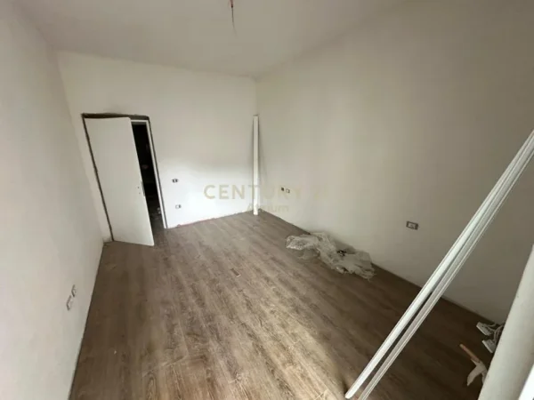 Tirane, shes apartament 1+1+Aneks+Ballkon Kati 2, 85 m² 136.000 € (Porta Tirana e Re)