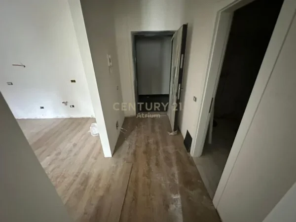 Tirane, shes apartament 1+1+Aneks+Ballkon Kati 2, 85 m² 136.000 € (Porta Tirana e Re)