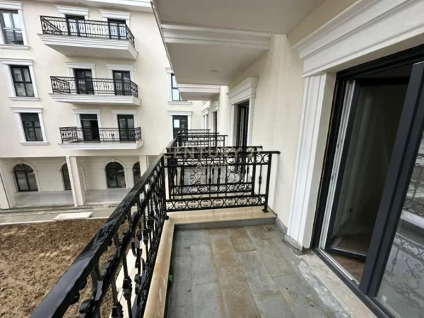 Tirane, shes apartament 1+1+Aneks+Ballkon Kati 2, 85 m² 136.000 € (Porta Tirana e Re)