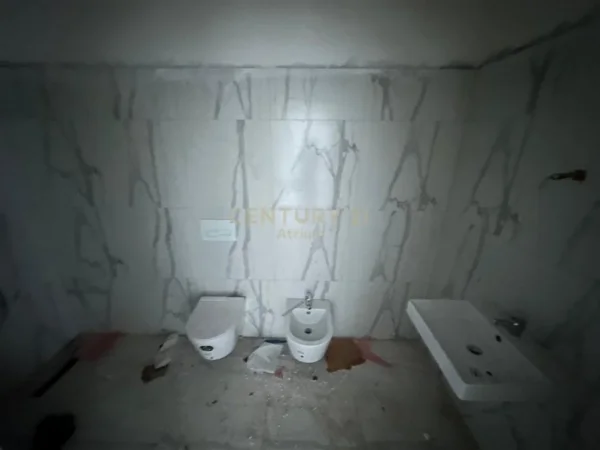 Tirane, shes apartament 1+1+Aneks+Ballkon Kati 2, 85 m² 136.000 € (Porta Tirana e Re)