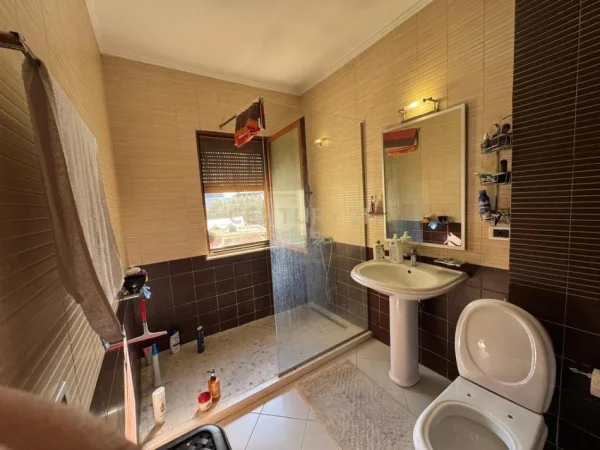 Tirane, shes apartament 2+1+Aneks+Ballkon Kati 5, 117 m² 285.000 € 