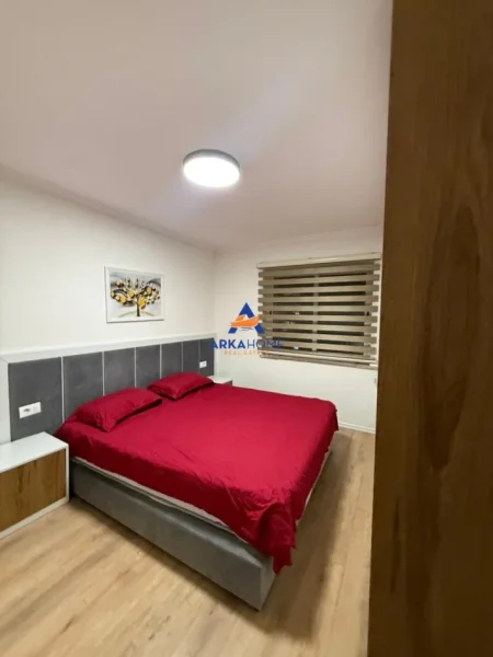 Tirane, jepet me qera apartament 2+1+Ballkon Kati 3, 72 m² 750 € 
