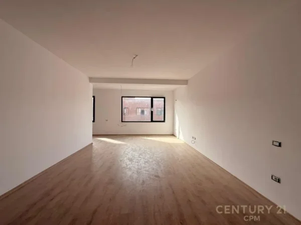 Tirane, shes apartament 2+1+Aneks+Ballkon Kati 6, 137 m² 230.000 € (Kompleksi Xheluks)