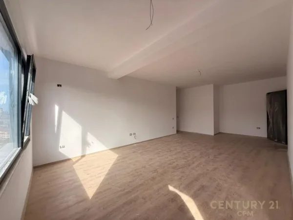 Tirane, shes apartament 2+1+Aneks+Ballkon Kati 2, 137 m² 230.000 € (Xibraku)